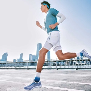 【谷爱凌同款-氢跑鞋4.0】安踏男鞋运动鞋2022春夏新款氢科技跑步鞋子男网面透气情侣款官方旗舰网店